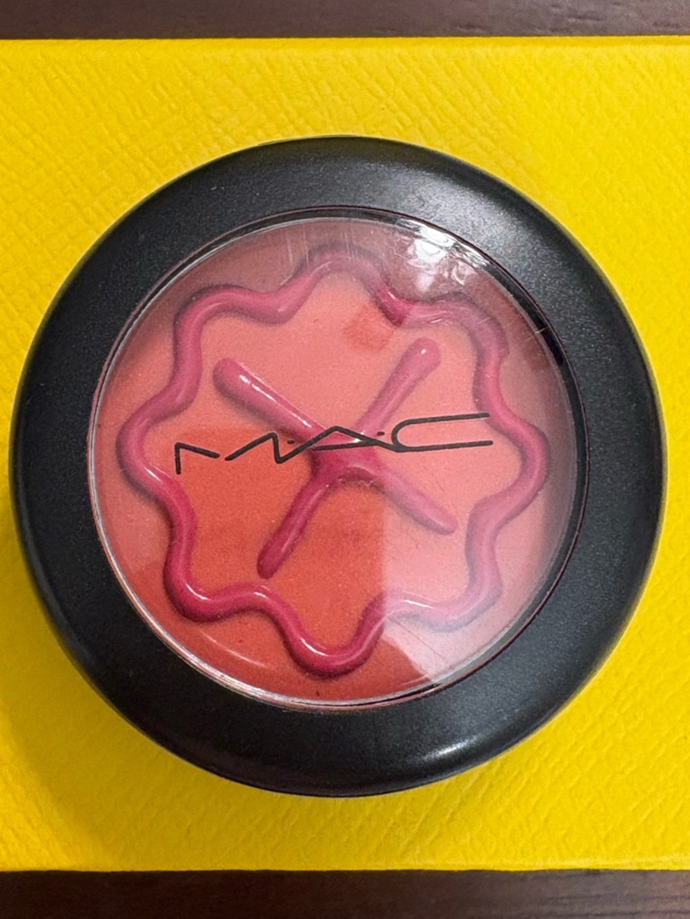 VINTAGE DISCONTINUED LIMITED EDITION MAC Cosmetics-Millefuelle